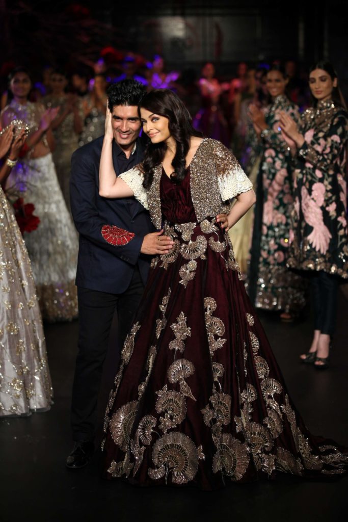 indo western dresses design by manish malhotra