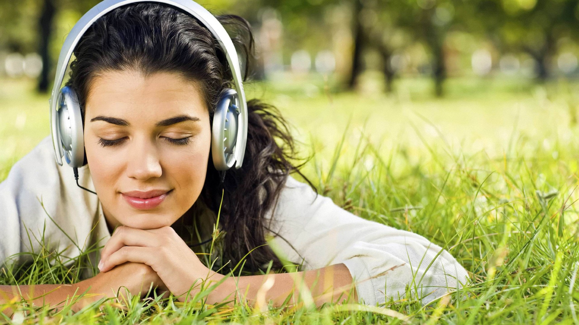 The Power of Music: 5 Health Benefits of Music
