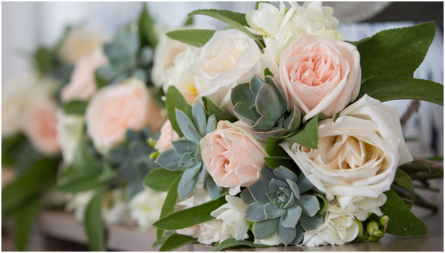 wedding flower arrangement