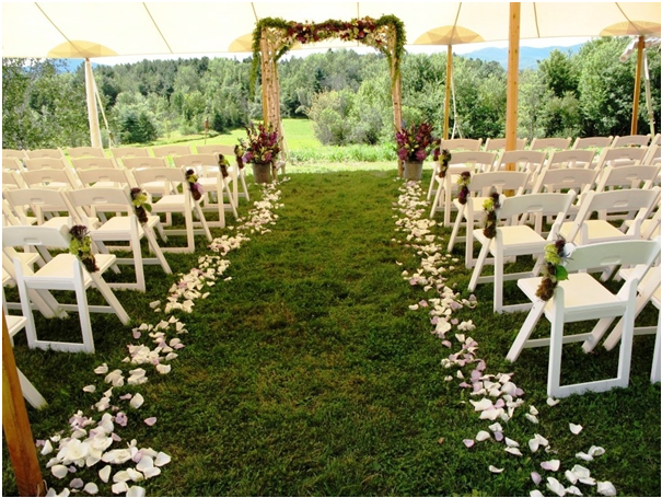 Wedding Arbor Decoration: Traditional And Non-Traditional Ways To Dress Up The Arch