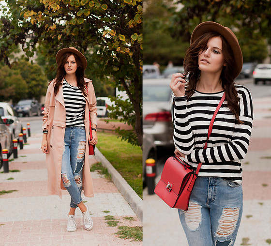 Jeans and Tee with a Duster Coat