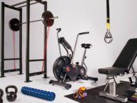 TRAINING IN THE GYM OR AT HOME – WHAT TO CHOOSE?