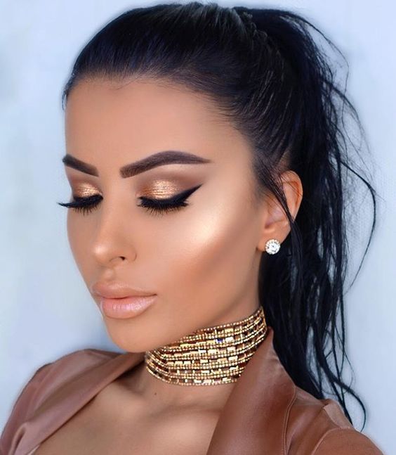 golden bronzer look