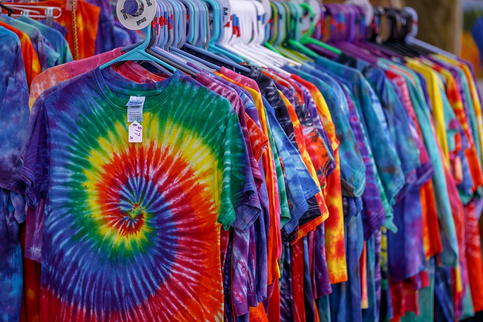 tie-dye t shirts