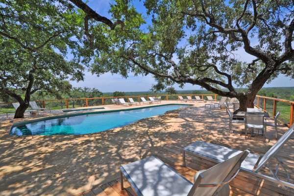 Hill Country retreat in Kyle is a rustic chic respite