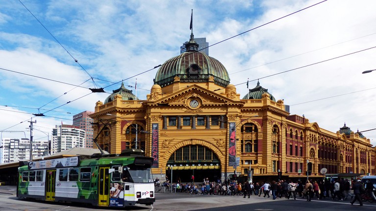 flinder street station in melbourne