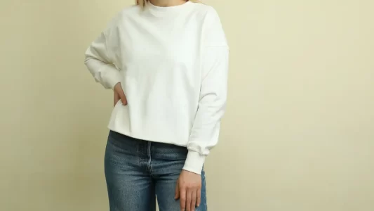 Sweatshirt with Jeans winter outfits for women
