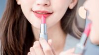 5 Tips To Choose The Best Lipstick Colours For Girls