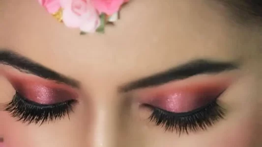 Pretty pink eye makeup