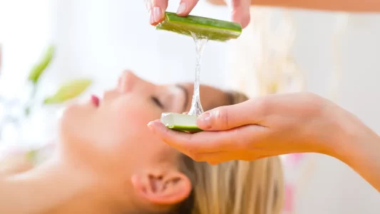 Use aloe vera to glow your skin