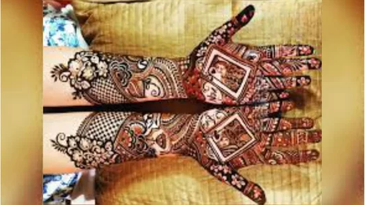 A Game of Cards Bridal Mehndi Designs