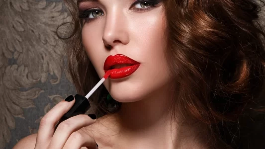 Layer it up - Make your Lipstick Last All Day Long