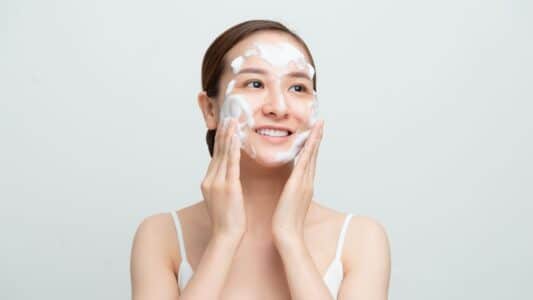 Skincare Tips - Clean You Face Properly