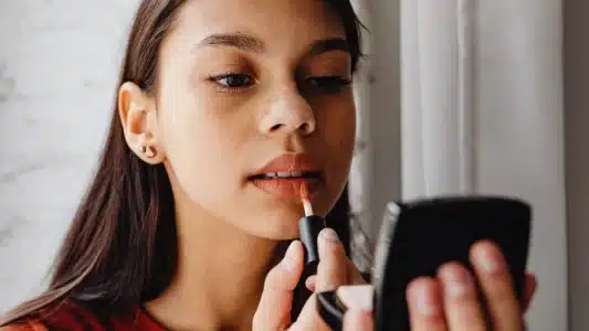 Lipstick-Woman's Makeup Bag